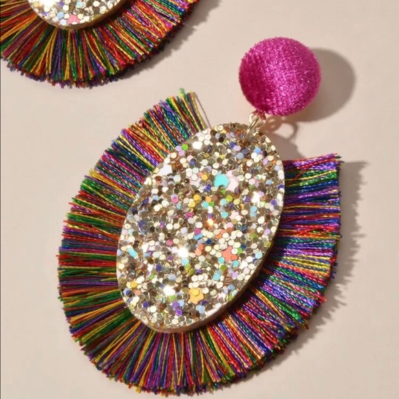 EARRINGS NWOT - Picture 4 of 6